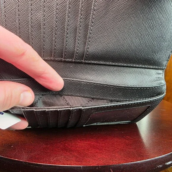 Michael Kors Womens Jet Set Travel Large Trifold Leather Wallet, Black - Picture 16 of 17